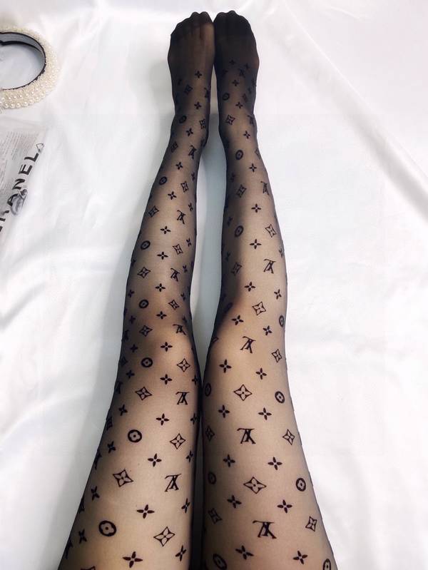 Louis Vuitton Socks LVO00007